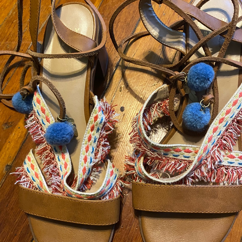 Mix No. 6 Boho Brown Tassel Pom Lace-Up Sandals 8.5